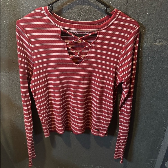 Hollister Must Have Collection Red and White Crop Shirt with Cut Out Design - Picture 1 of 4